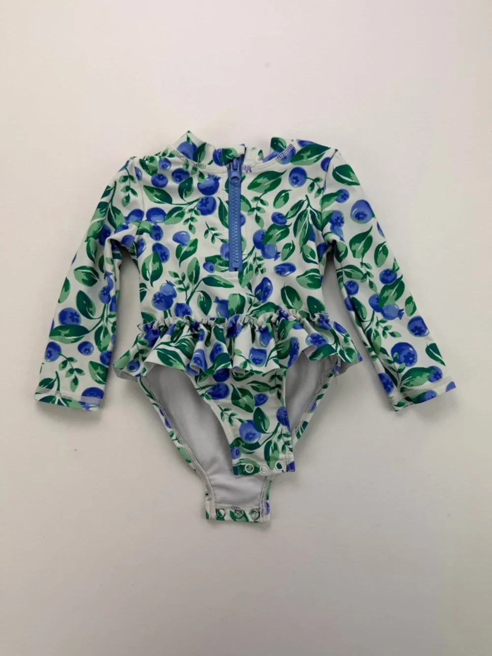 Tommy Bahama excellent no